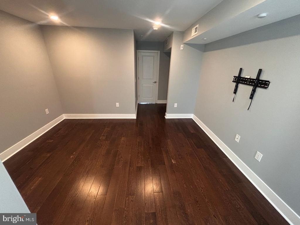 3255 Ridge Avenue - Photo 7
