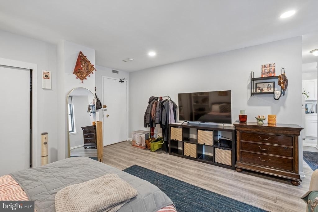 135 S 19th Street - Photo 6