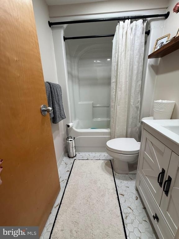 7 N Columbus Boulevard - Photo 20