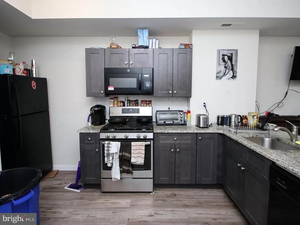 1515 N Bouvier Street - Photo 4