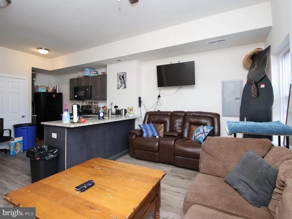 1515 N Bouvier Street - Photo 3