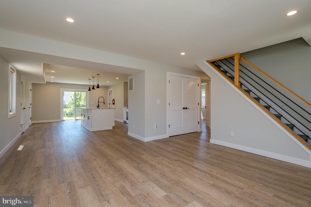 92 Pennwood Drive - Photo 2