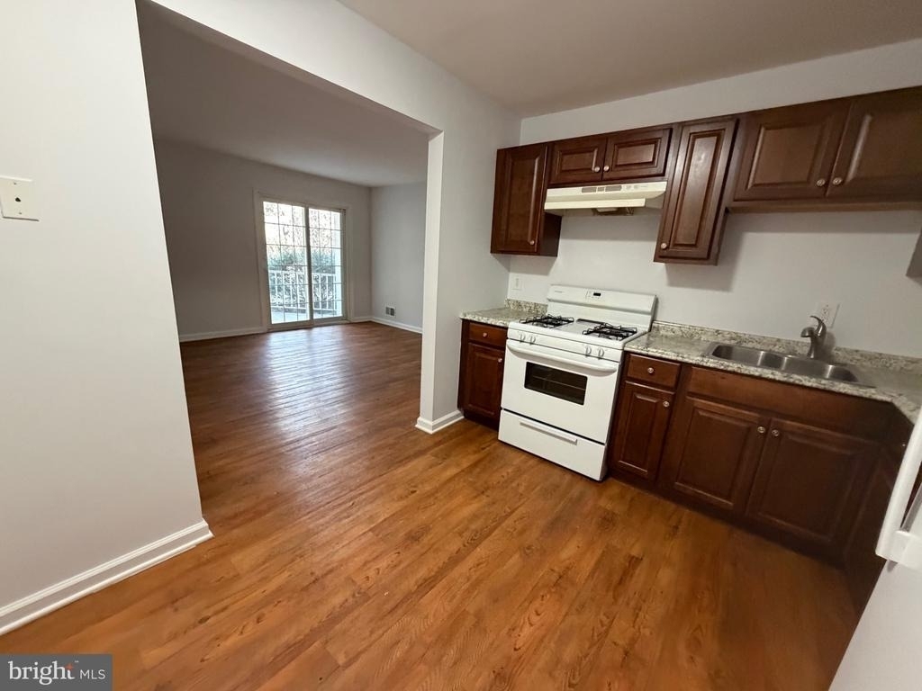 16 Iroquois Drive - Photo 1