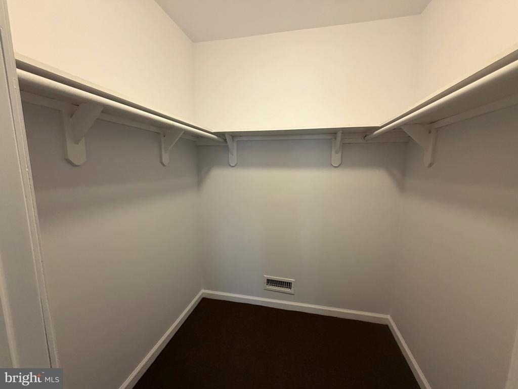16 Iroquois Drive - Photo 7
