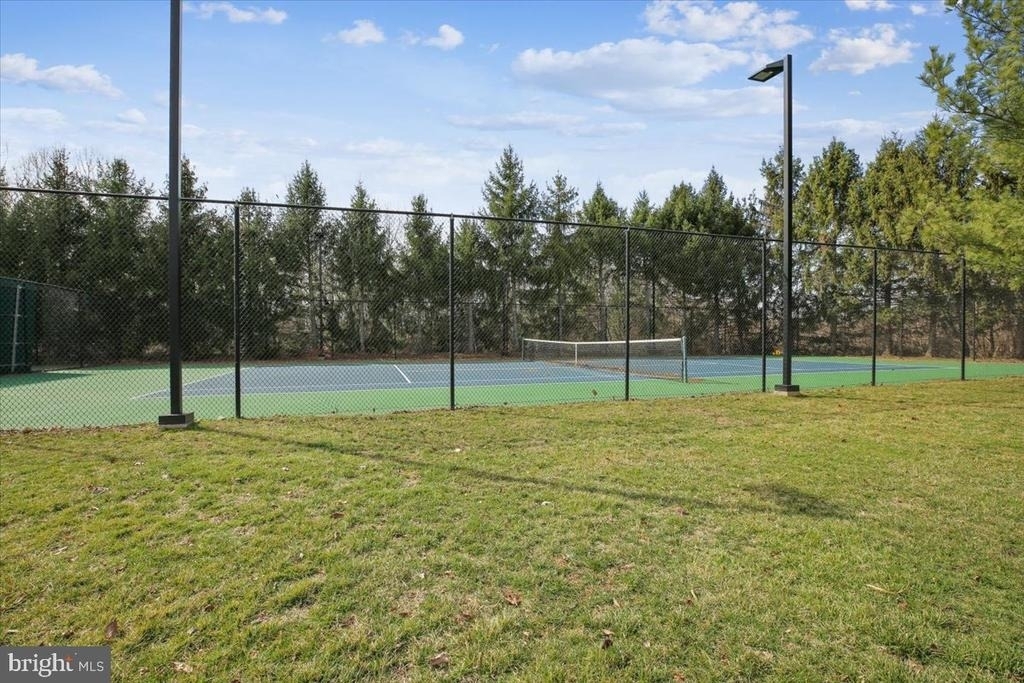 10010 Vanderbilt Circle - Photo 20