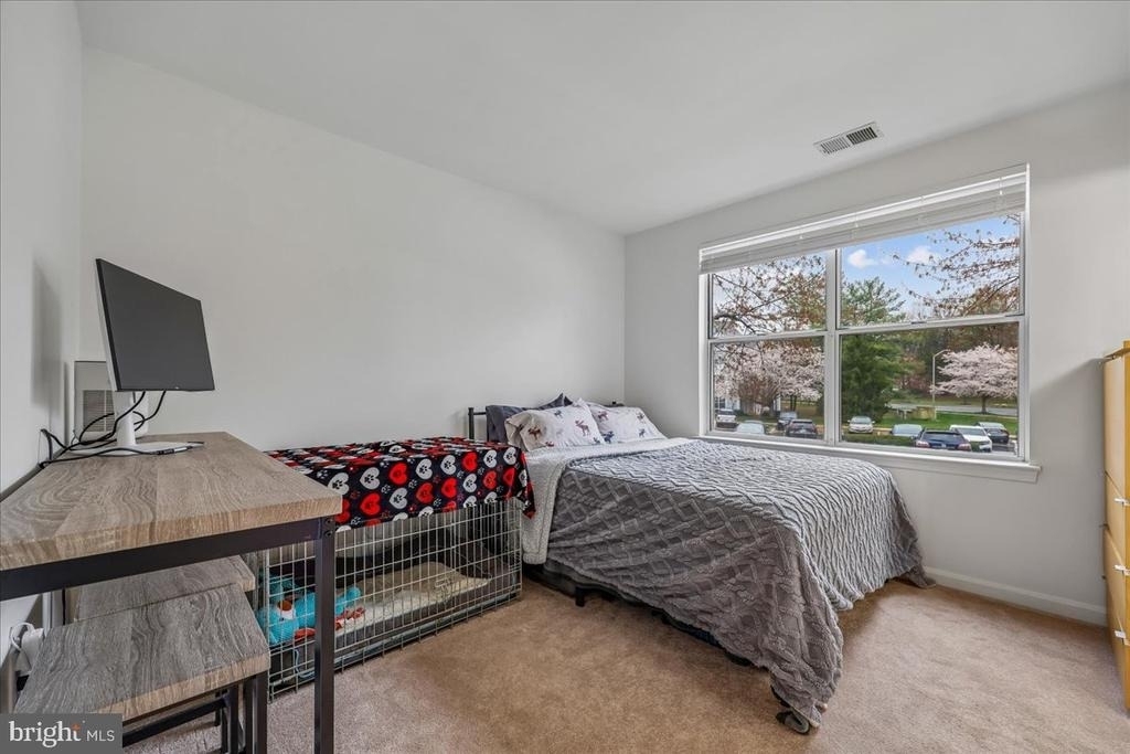 10010 Vanderbilt Circle - Photo 16
