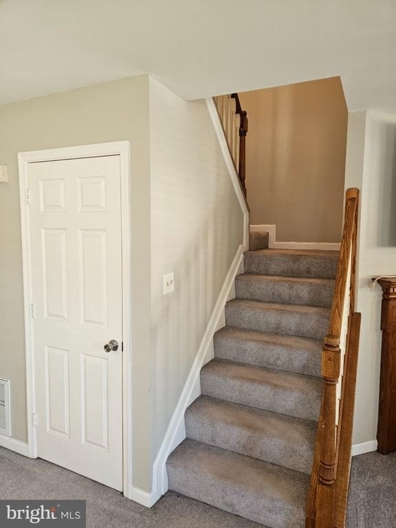 2346 Hazelwood Court - Photo 10