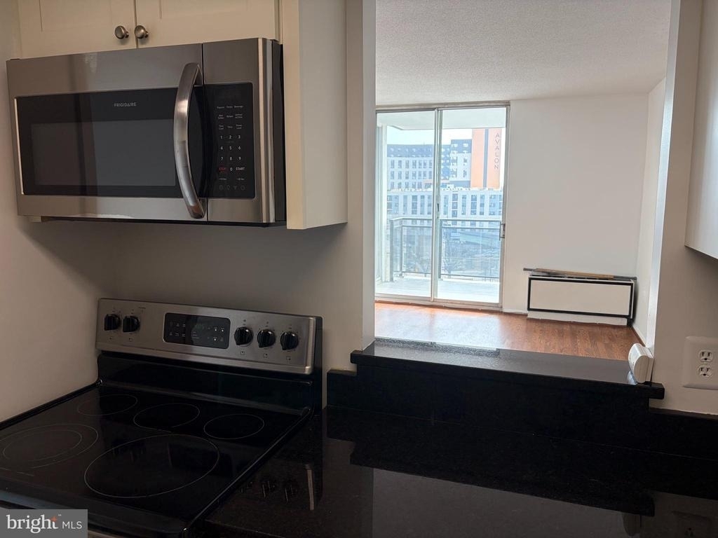 28 Allegheny Avenue - Photo 1