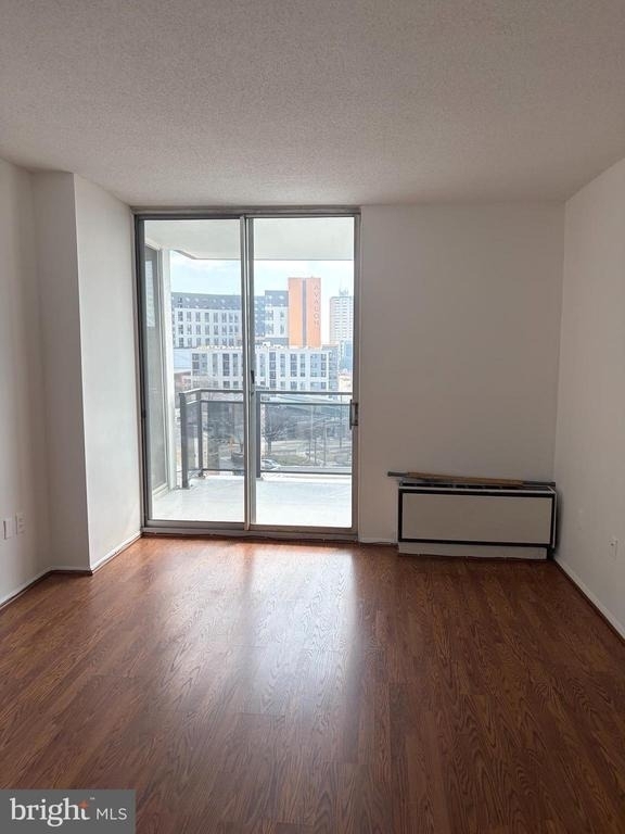 28 Allegheny Avenue - Photo 2