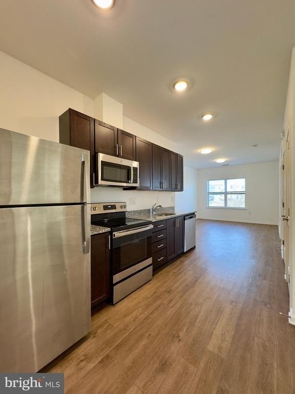 5908 Arizona Avenue - Photo 9