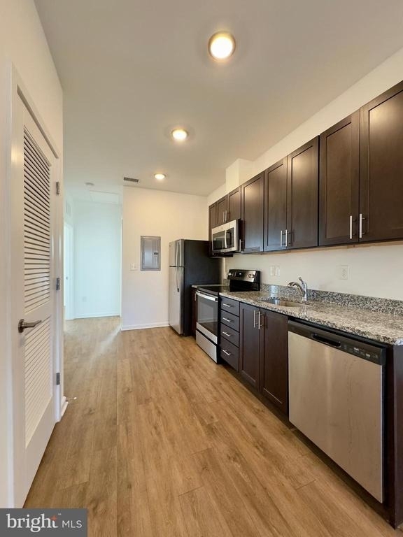 5908 Arizona Avenue - Photo 6
