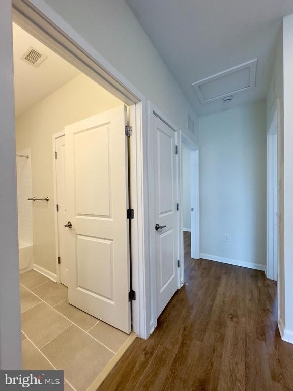 4909 Hamilton Avenue - Photo 9