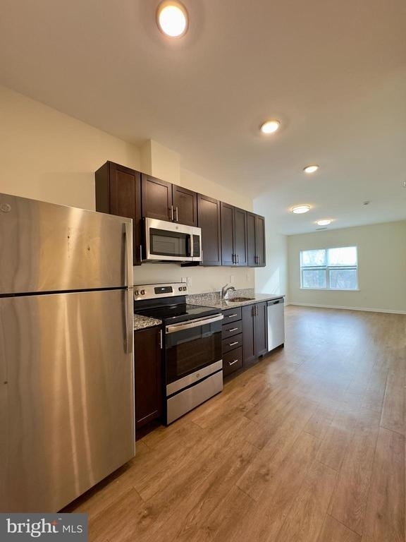 4909 Hamilton Avenue - Photo 10