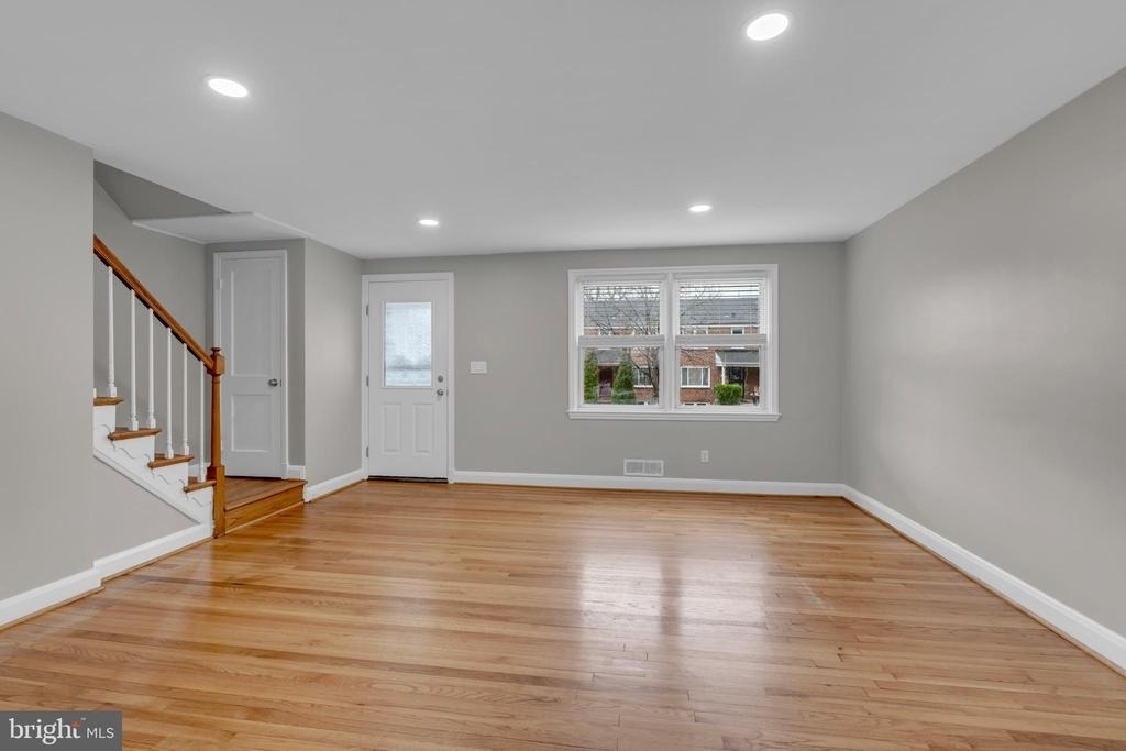 5520 Sagra Road - Photo 6