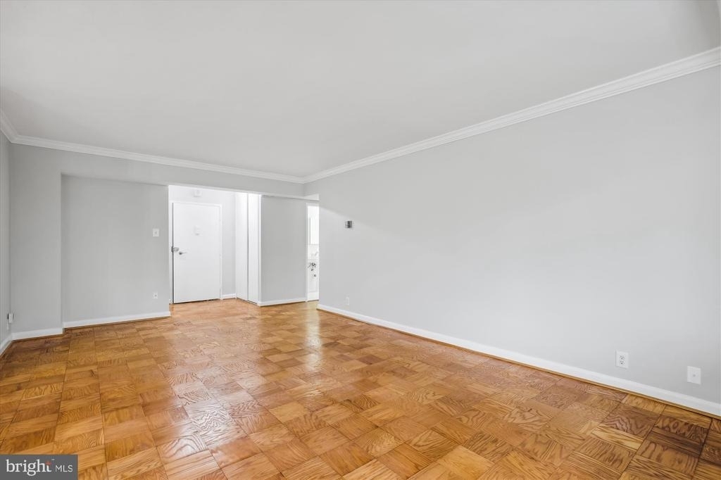 4201 Cathedral Avenue Nw - Photo 10