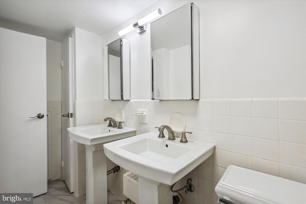 4201 Cathedral Avenue Nw - Photo 16