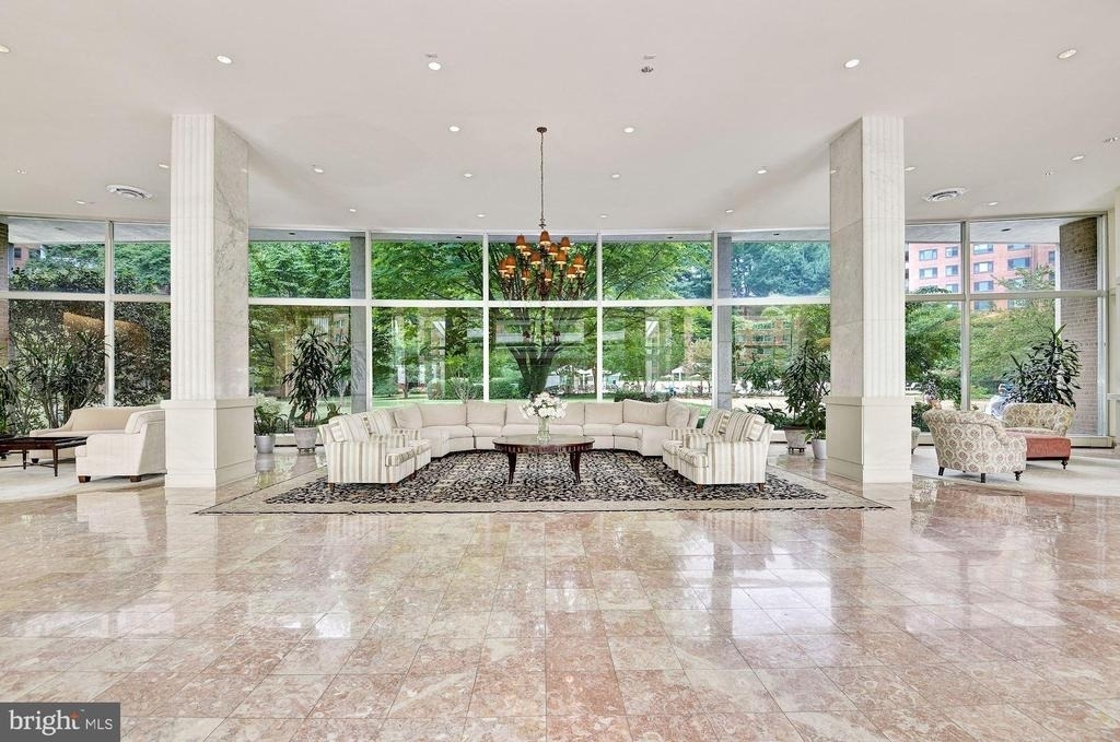 4201 Cathedral Avenue Nw - Photo 3