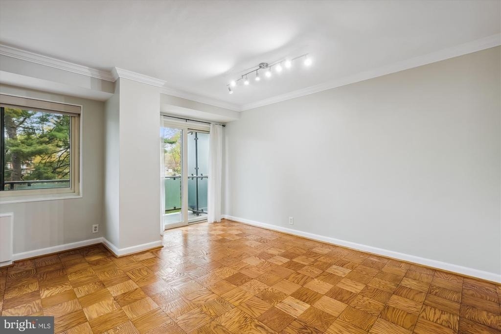4201 Cathedral Avenue Nw - Photo 12