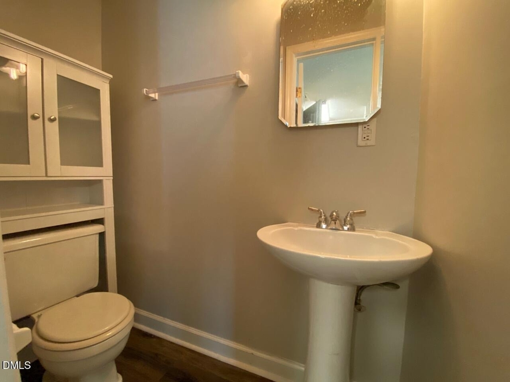 4706 Blue Bird Court - Photo 9