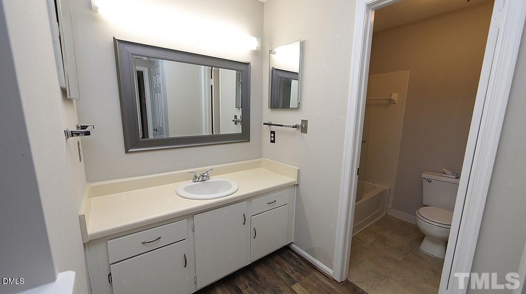 131 Kingsbury Drive - Photo 4