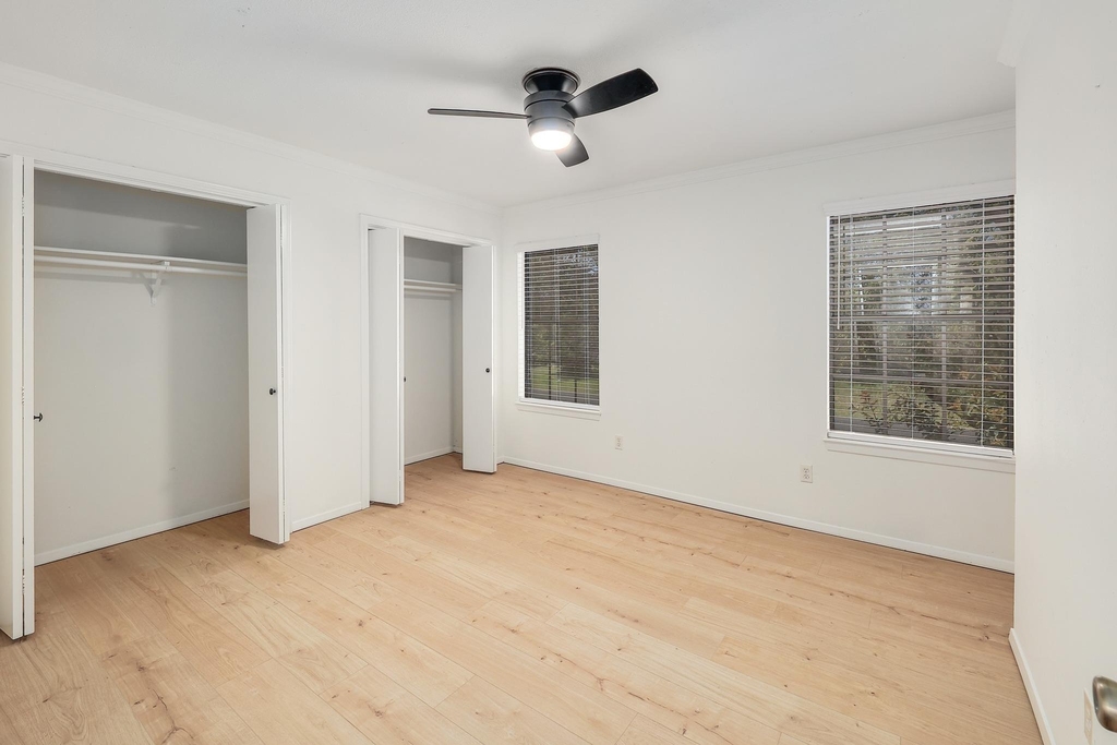 204 Northwest Dr - Photo 9