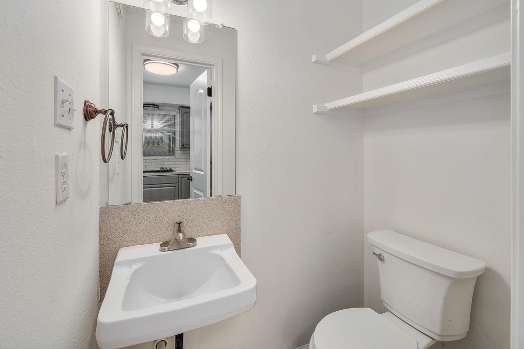 204 Northwest Dr - Photo 18