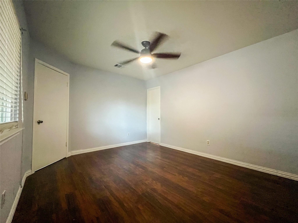 12004 Thompkins Dr - Photo 12