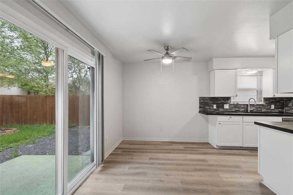820 Sahara Ave - Photo 12