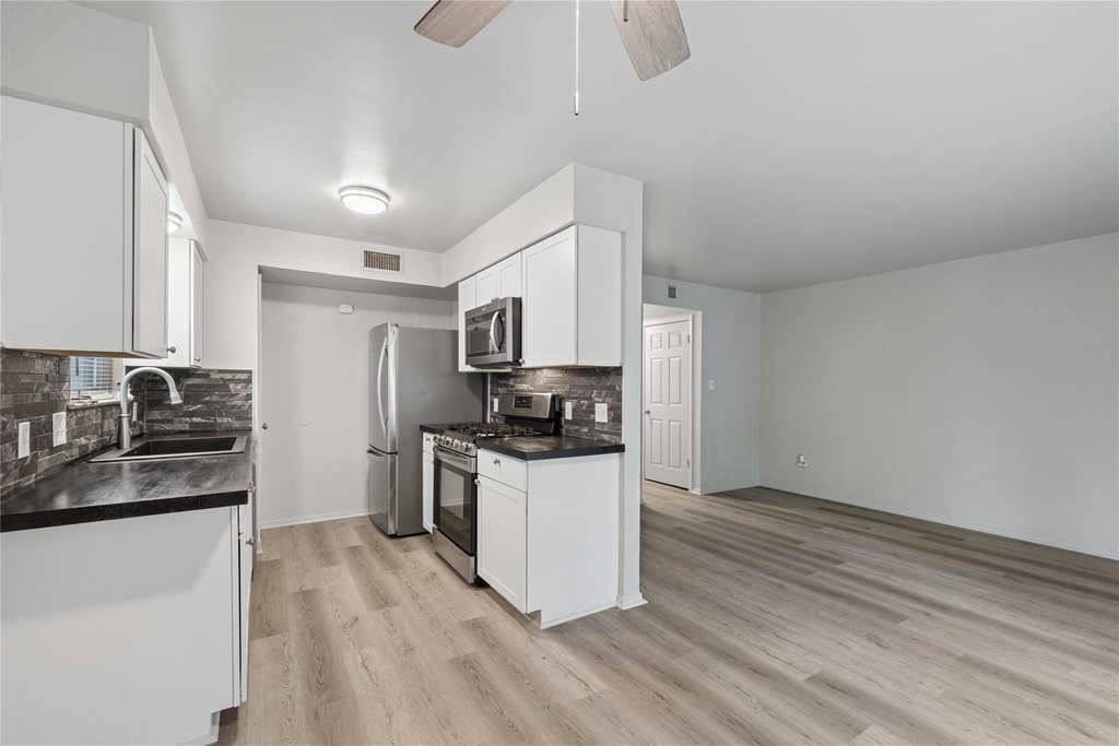 820 Sahara Ave - Photo 26