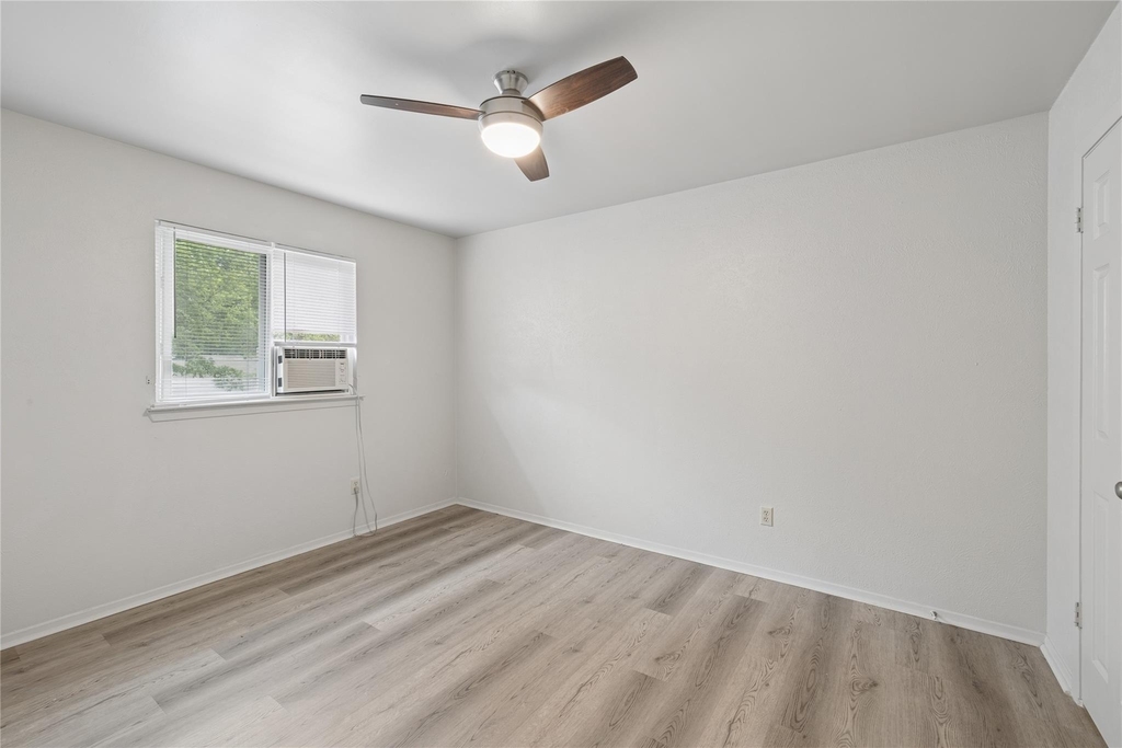 820 Sahara Ave - Photo 7