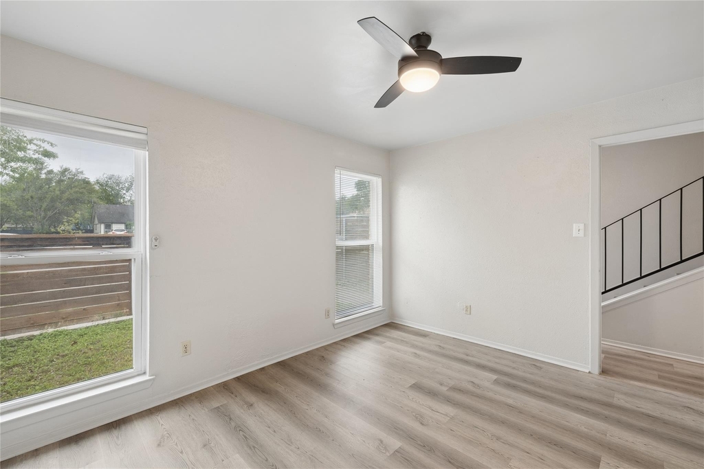 820 Sahara Ave - Photo 16