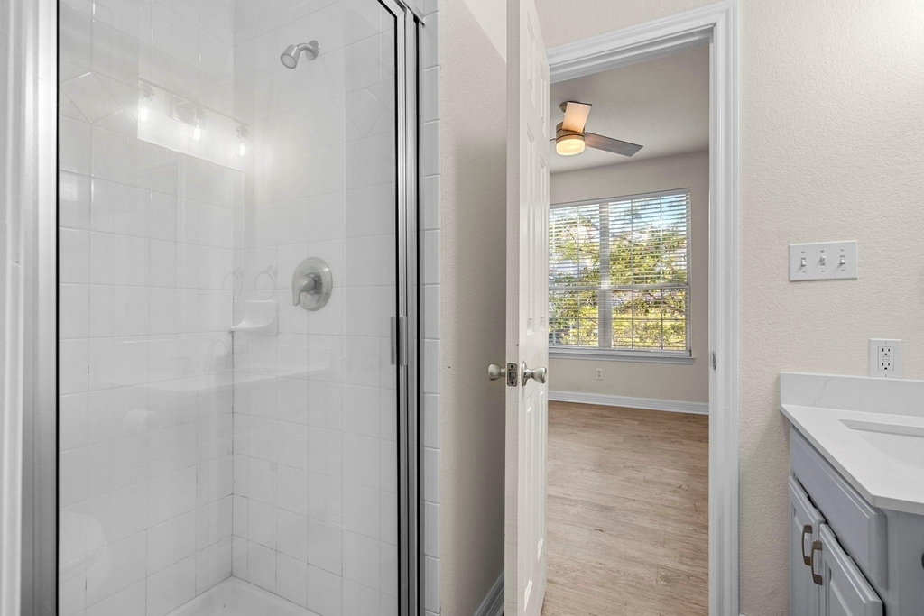 1100 W 25th St - Photo 31