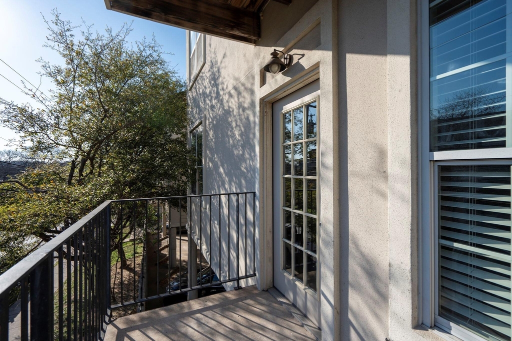 1100 W 25th St - Photo 6
