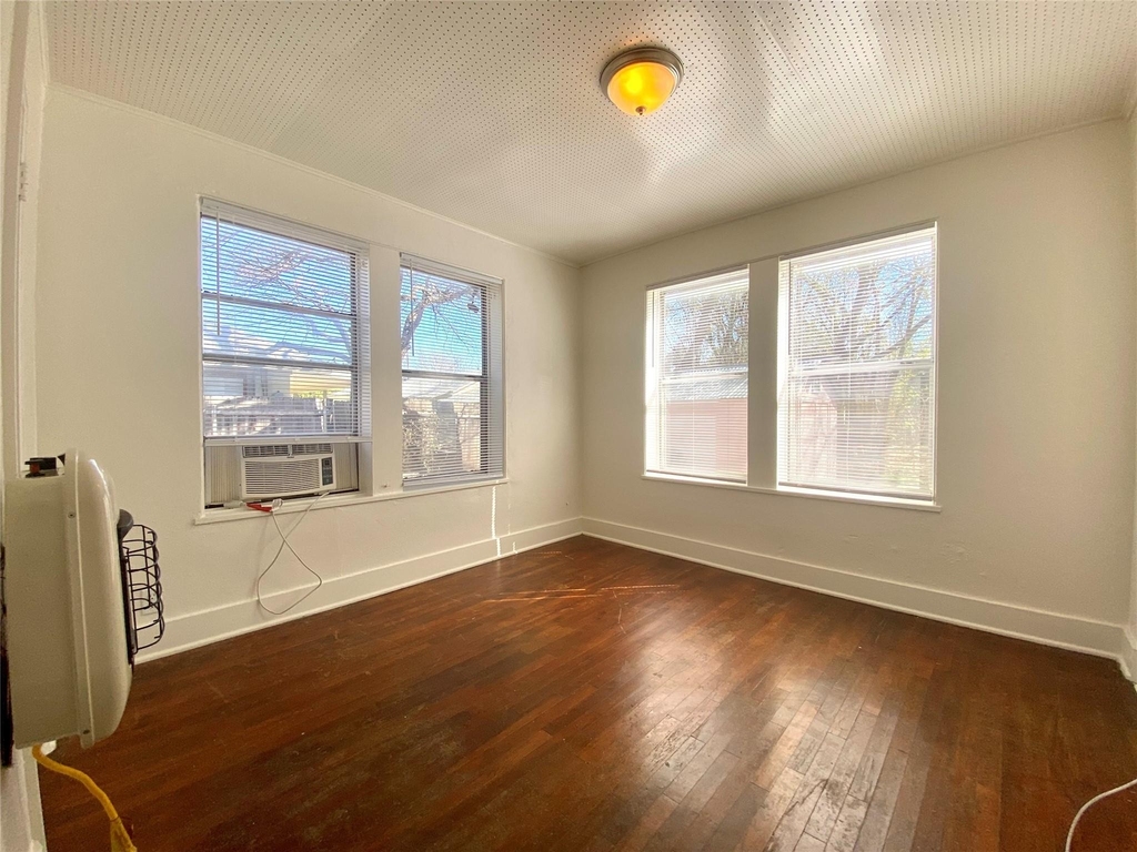 5009 Avenue G Ave - Photo 9