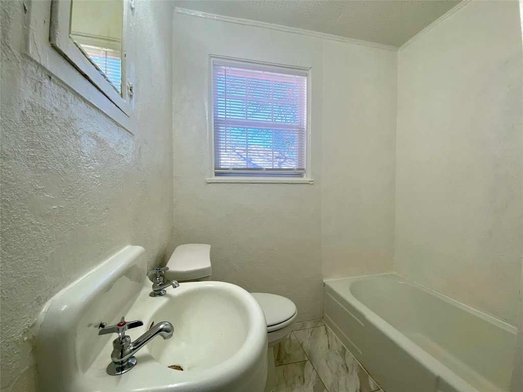 5009 Avenue G Ave - Photo 6