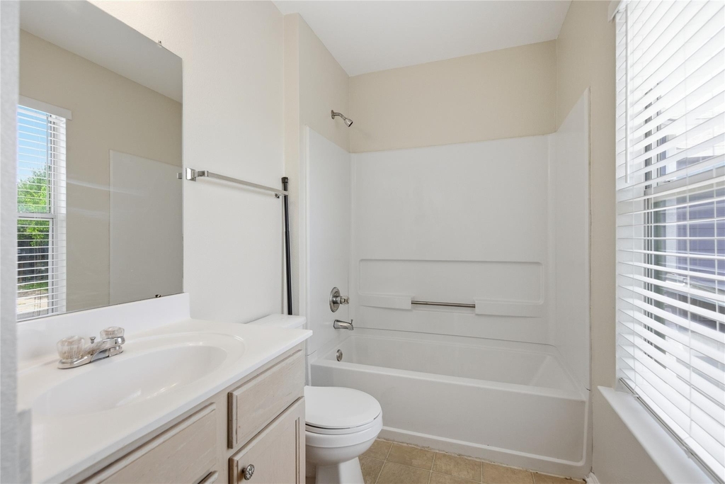 10316 Garbacz Dr - Photo 15