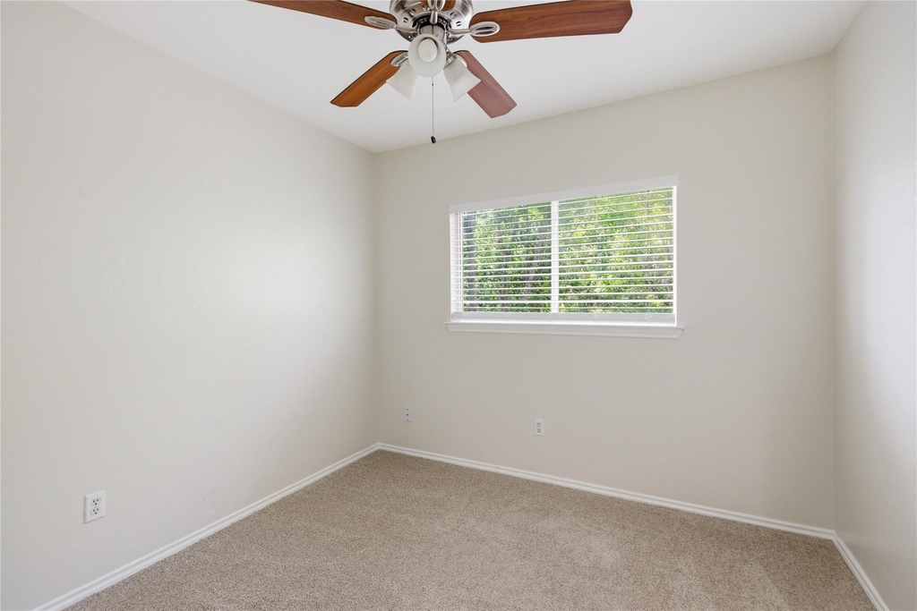 10316 Garbacz Dr - Photo 18