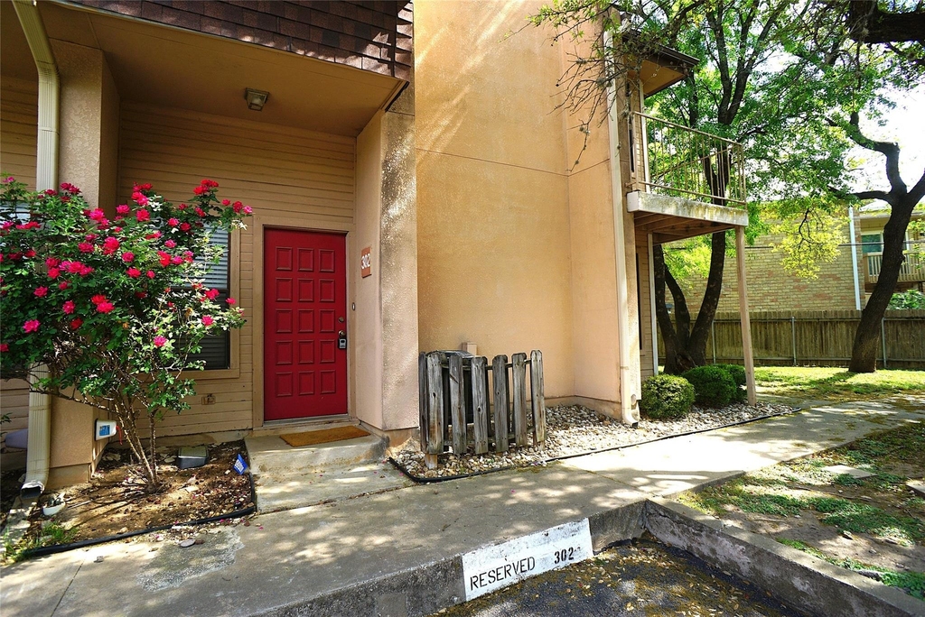 8418 Fathom Cir - Photo 1