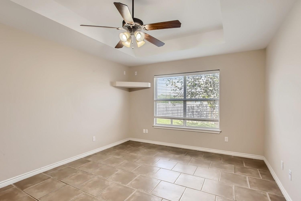 3032 Douglas Fir Dr - Photo 4