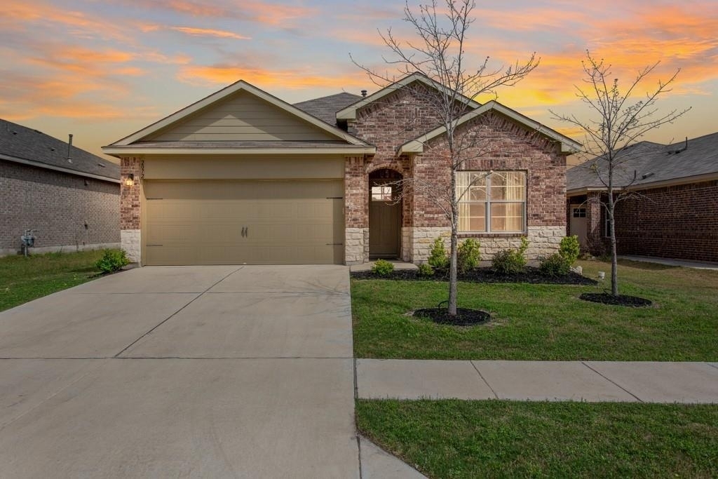 2072 Port Ellen Dr - Photo 1