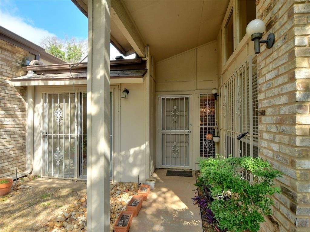 7919 Ridgeline Dr N - Photo 4