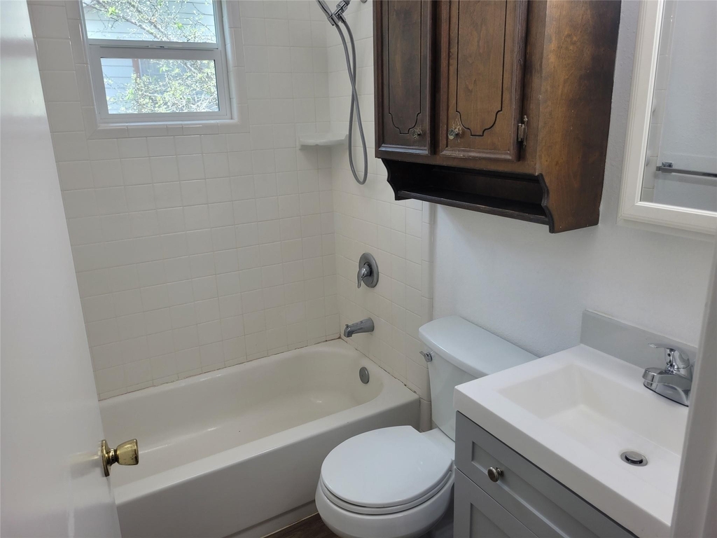205 2nd Ave - Photo 11