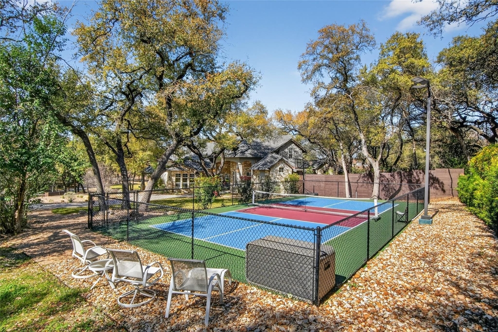 3627 Stoneridge Rd - Photo 1