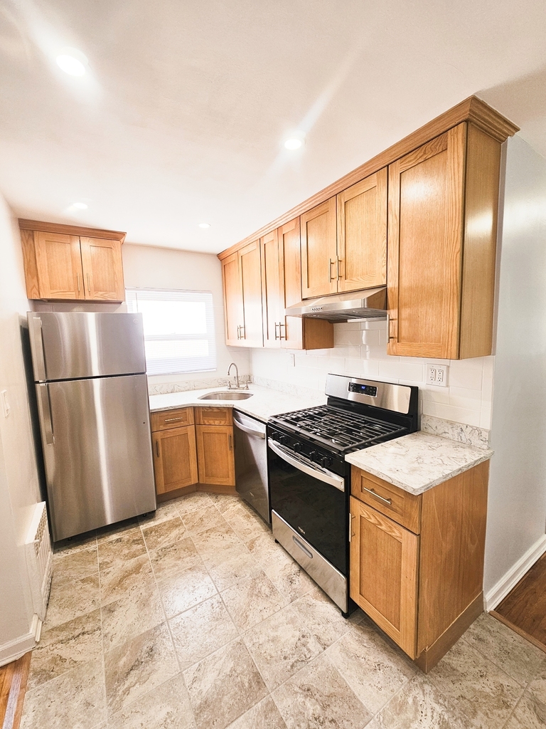 20-50 Hazen Street - Photo 1