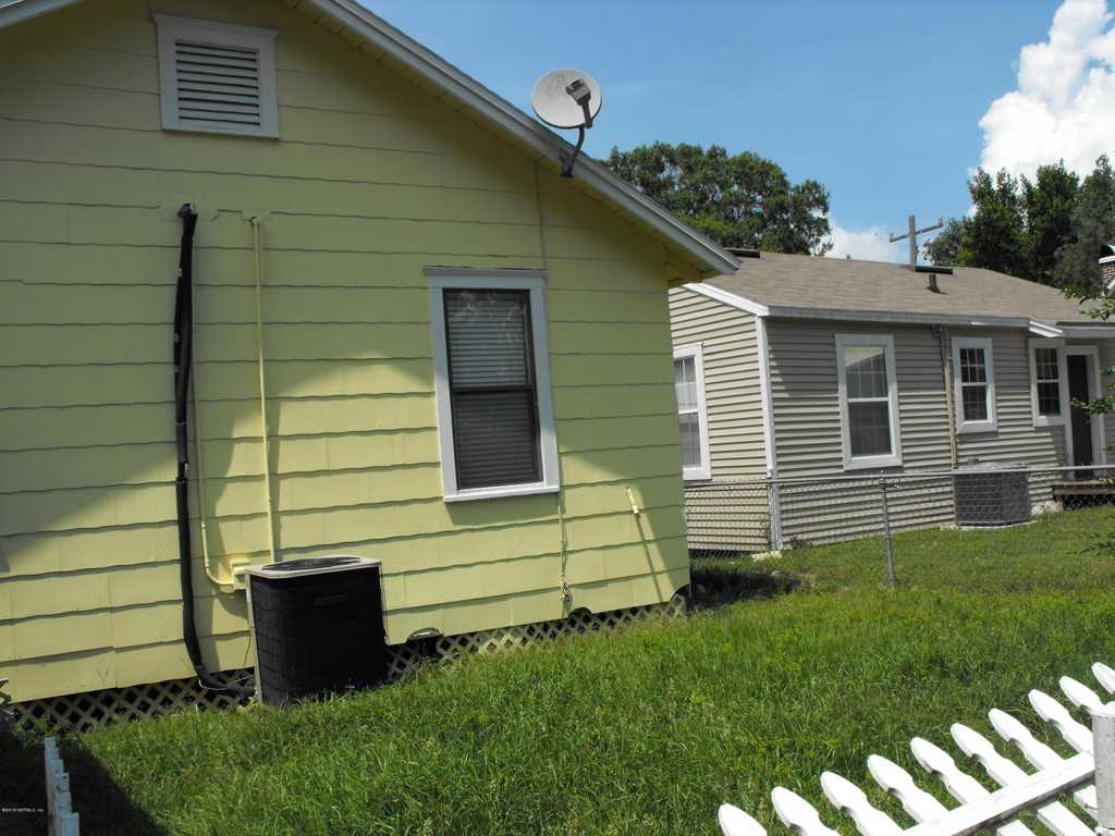 5324 Fremont Street - Photo 2