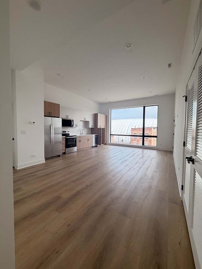 1320 S Ashland Avenue - Photo 2