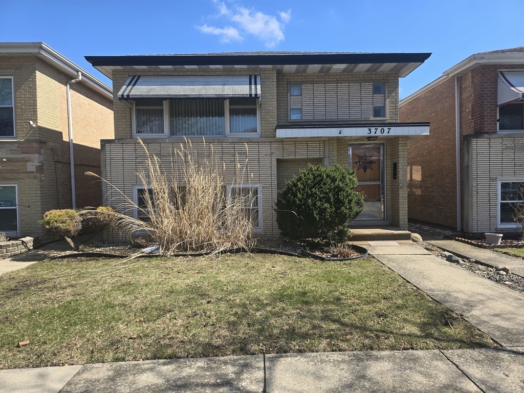 3707 Clarence Avenue - Photo 0