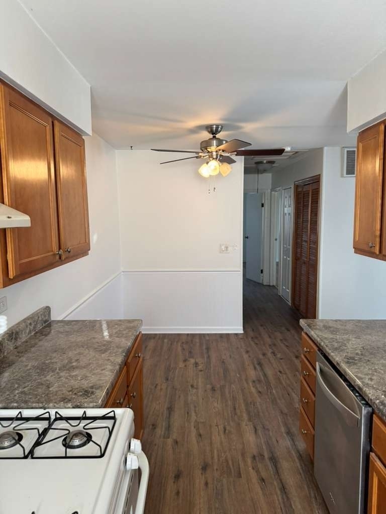 1485 Quaker Lane - Photo 6
