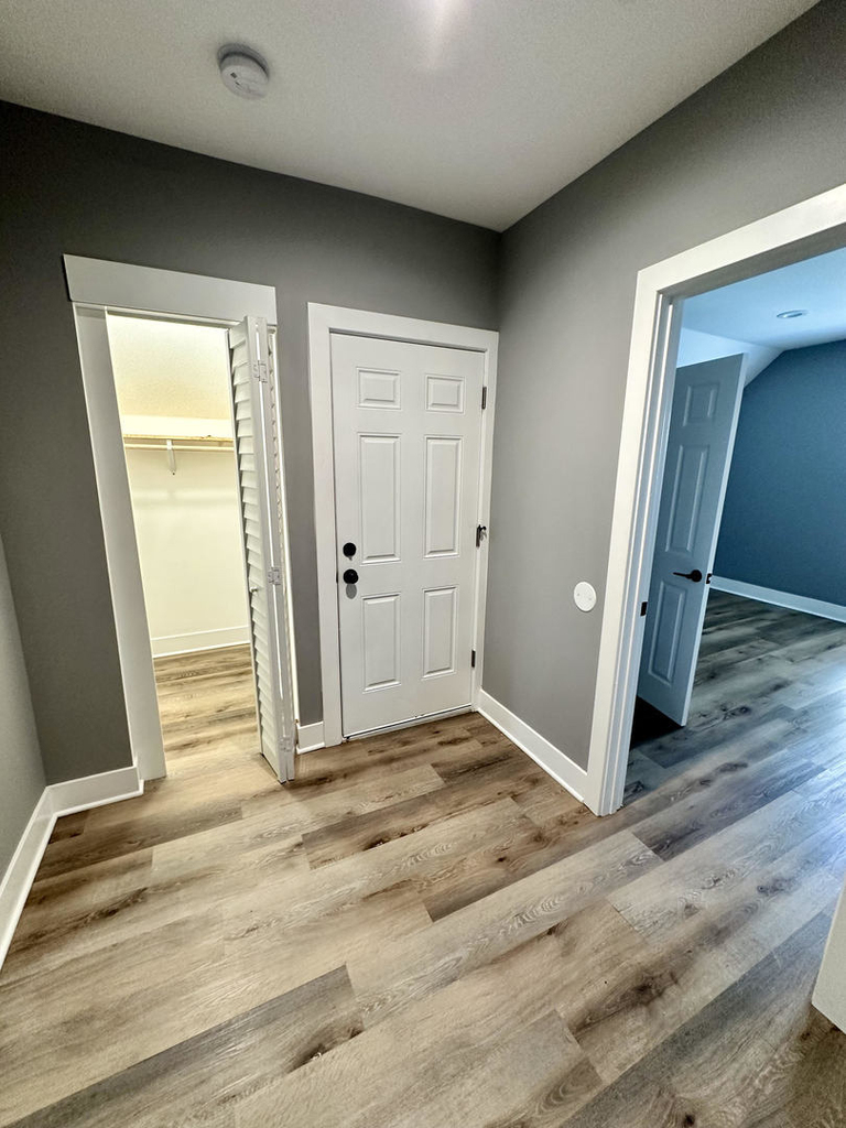 2713 W Gladys Avenue - Photo 9