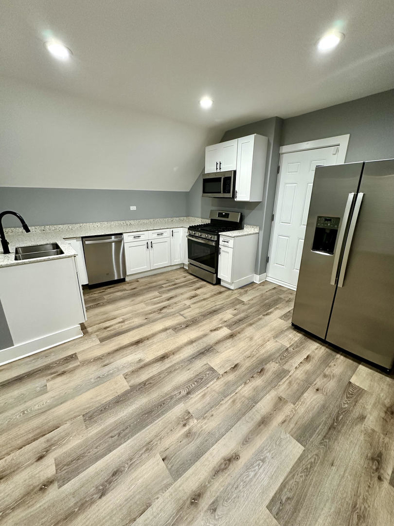 2713 W Gladys Avenue - Photo 12